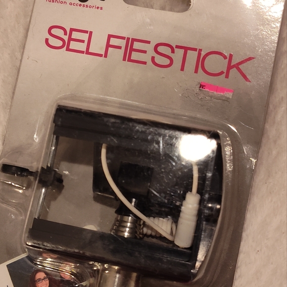 NWT!! In-Style Selfie Stick - Picture 5 of 6